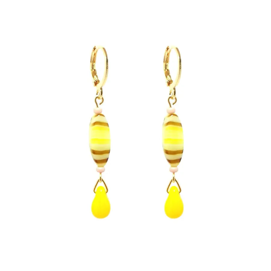 Brinco argola Cléo em contas de cristal de murano amarelo banhado em ouro 18k Majuh Semijoias Handmade